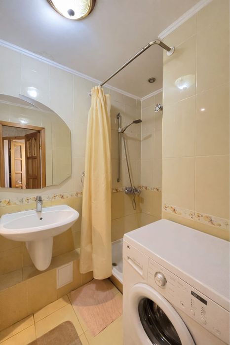 Продам 4 ком квартиру в Центре