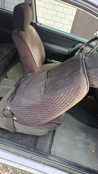 Передние Сиденья гольф3