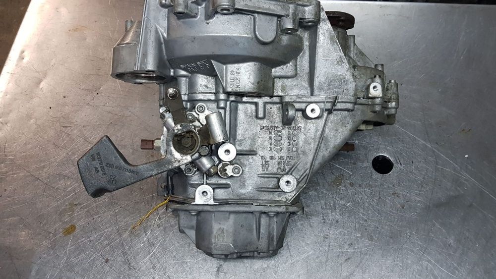 Cutie Viteza cu start-stop VW Golf 7 TFSI cod RGN