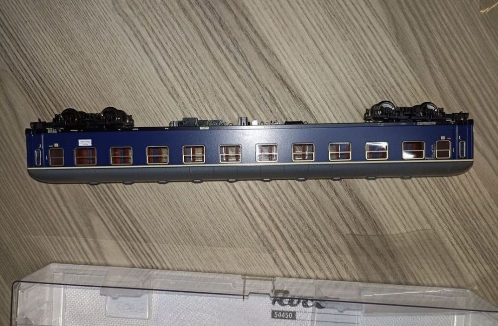 Roco 54450 vagon de călători scara H0 epoca III
Roti metalice izolate