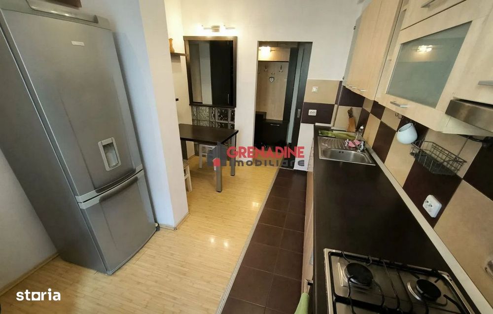 Apartament 2 Camere Decomandat - Parcare Proprie - Zona Racadau