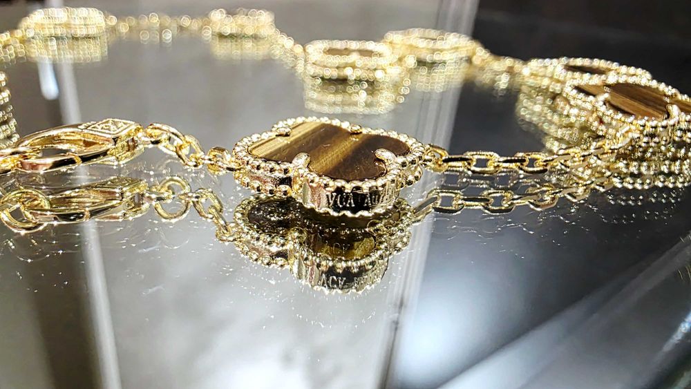 Van Cleef & Arpels VCA Gold Tiger Eye 10 Motifs Alhambra Дамско Колие