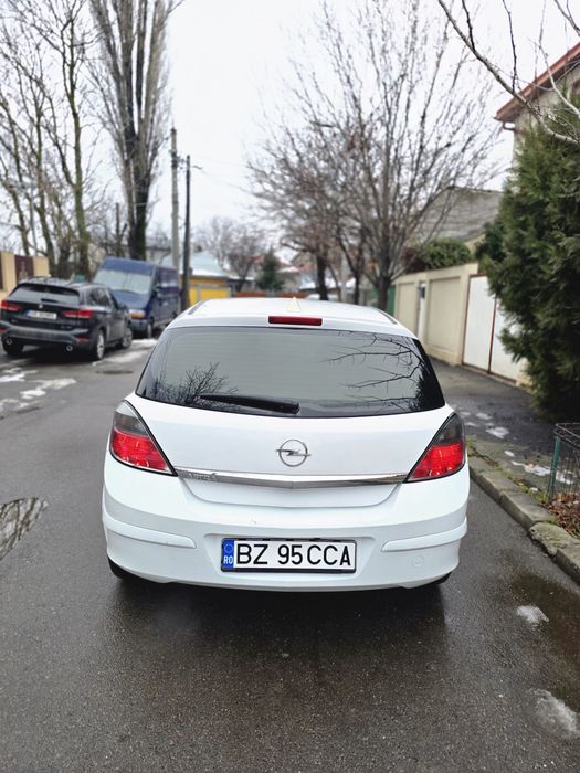 Opel Astra H 1,4 benzină 2009 -investiții recente, stare foarte bună