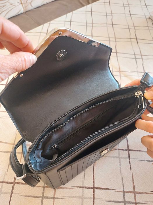 Дамска чанта през рамо