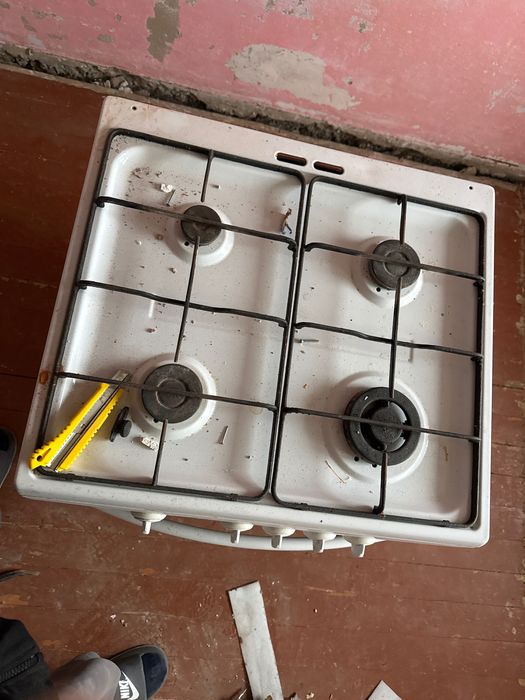 Оддаем бесплатно газовую плиту