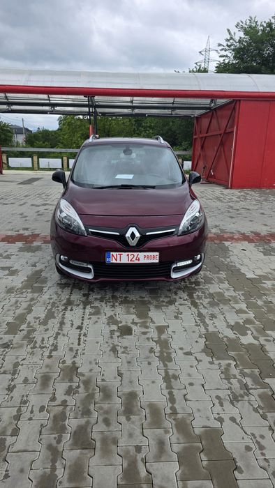 RENAULT Grand Scenic 2016