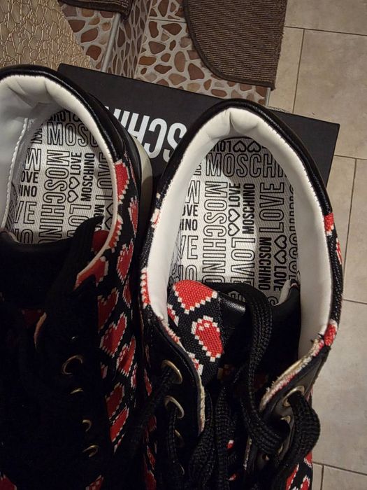 Love Moschino обувки