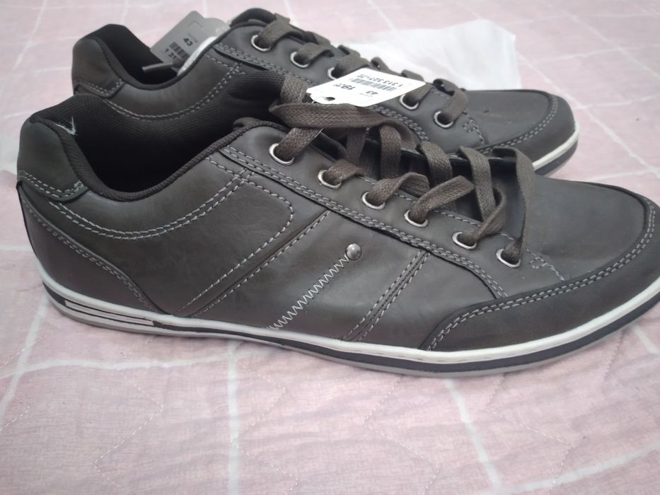 Обувь мужские (кроссовки)