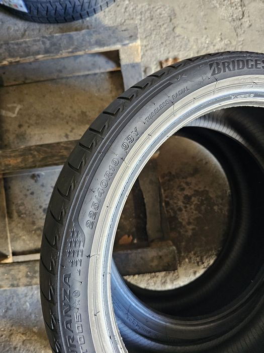 2 anvelope vara 225 40 19 Bridgestone Runflat 2023