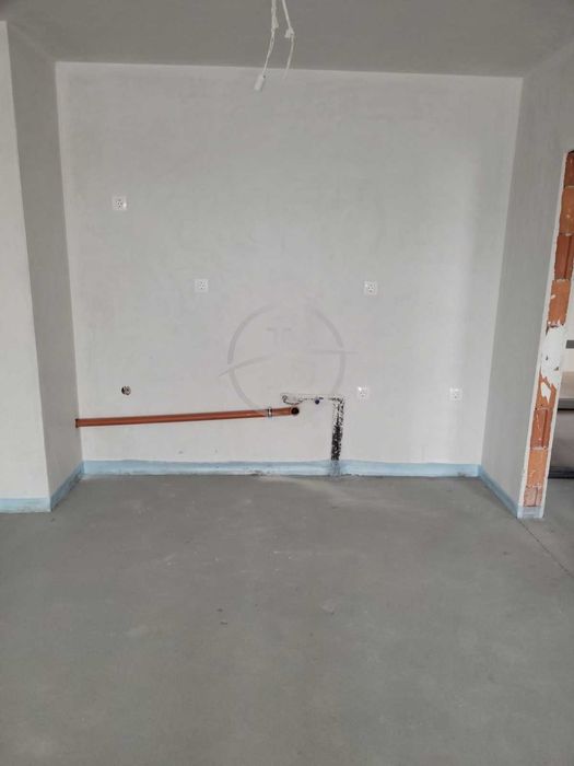 Продава се Двустаен апартамент в Пловдив, Гагарин - 70 кв.м за 1793 €/кв.м - Снимка #2