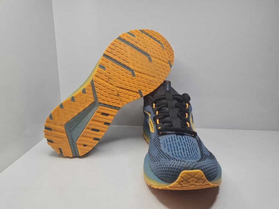 Маратонки Brooks Revel 7

Носени ,но в отлично състояние.

Размер 45 с
