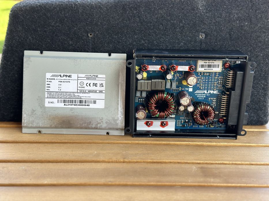 Subwoofer Amplificator Alpine EXA-21MT010 Adventure Series Amp Alpine PDA-S210T6 Stare foarte buna Volkswagen T5 T6