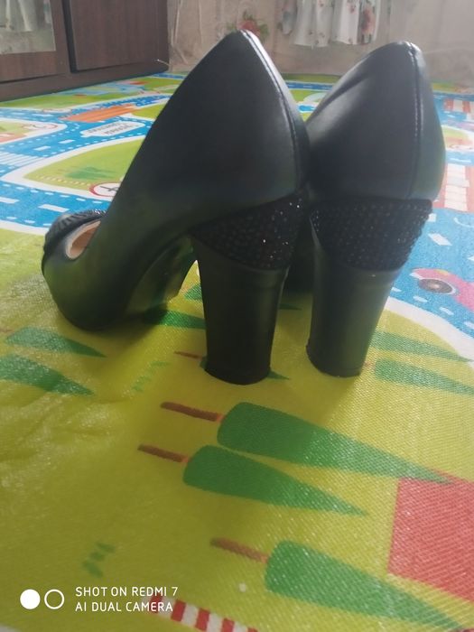 Продам туфли 37р