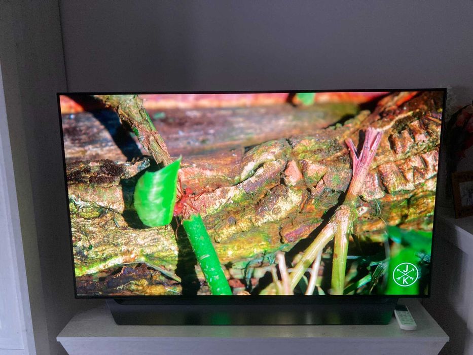 Продавам LG OLED55C8LLA