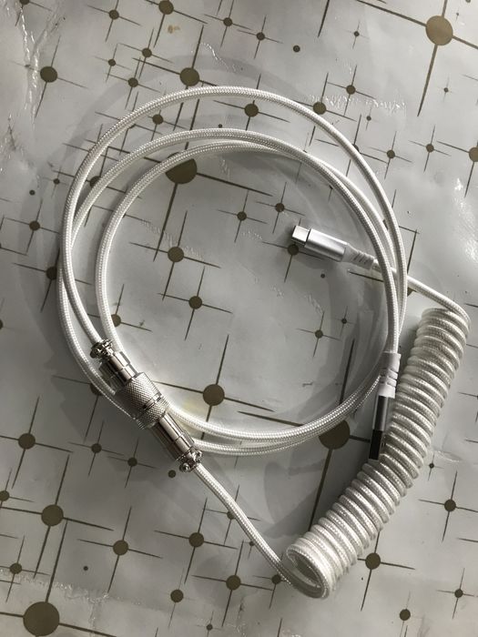 Кейкапы Raven Sakra в подарок кабель