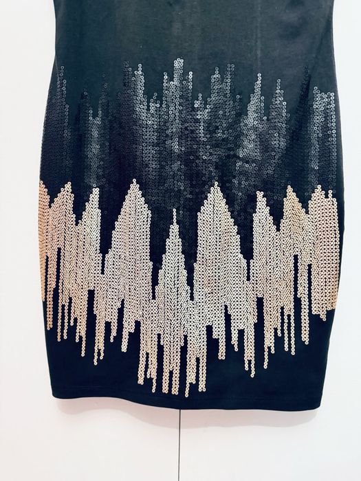 Rochie neagră elegantă T&G Fashion paiete aurii bodycon party M