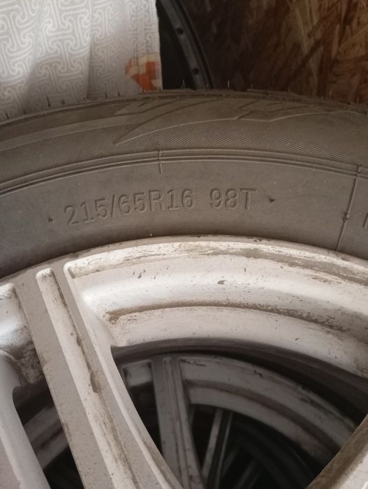 Продам диски с зимней резиной