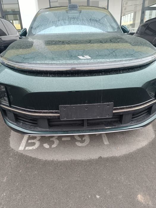 Li9 ultra full gibrid 2025