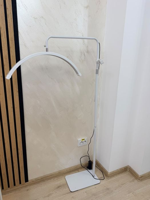 Lampa profesionala semiluna