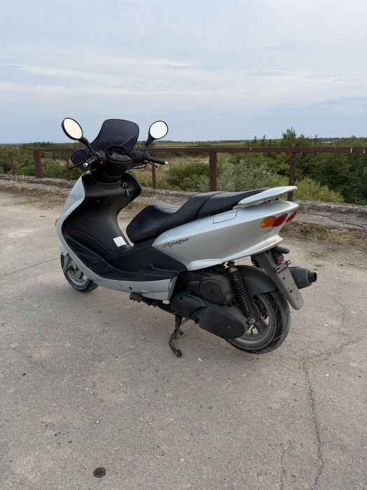 Yamaha majesty 125