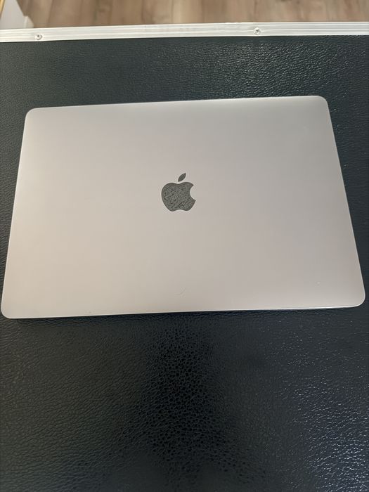 Macbook Air 13” , 2020 , impecabil  8GB Ram , i5 , 512 SSD