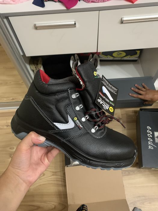 Поолам новые спец ботинки