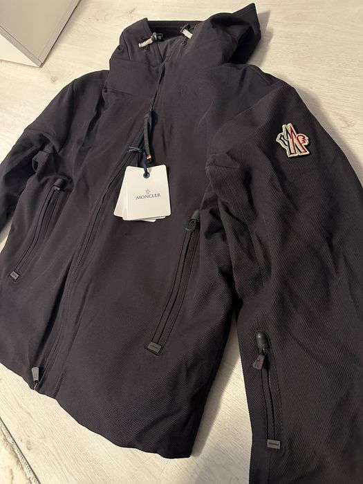 Geaca Moncler ski fabricata in Romania 2025