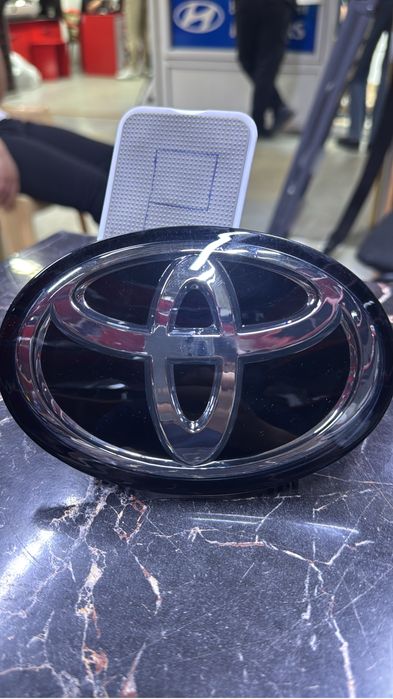 Губа Тойота Рав 4