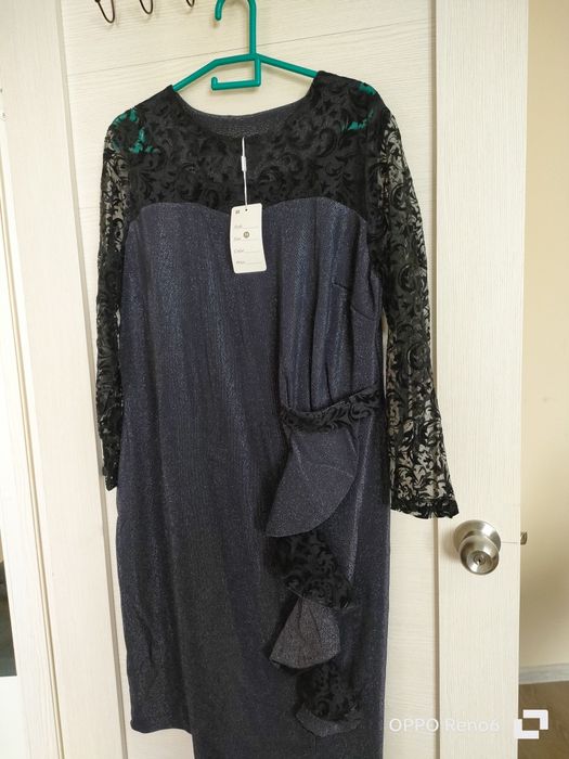 Продам платье блестящие