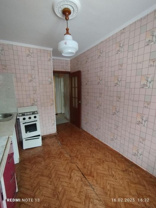 продам квартиру .