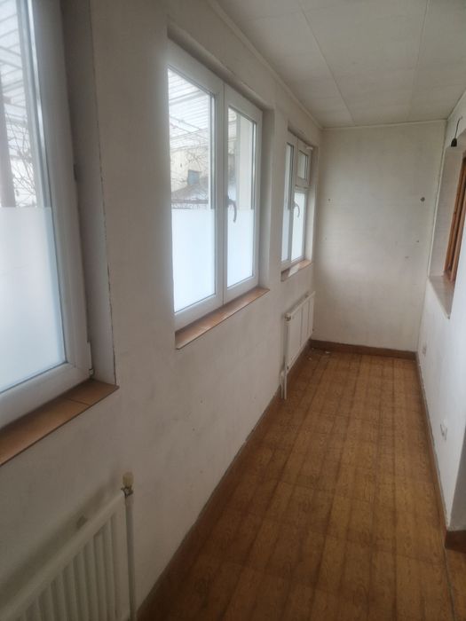 Apartament 2 camere vizavi liceul Emil Botta