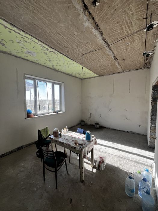 Продам дом 4-комнатный.