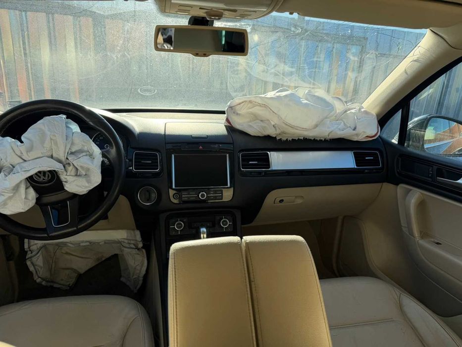 VW Touareg 3.0D 240HP-НА ЧАСТИ