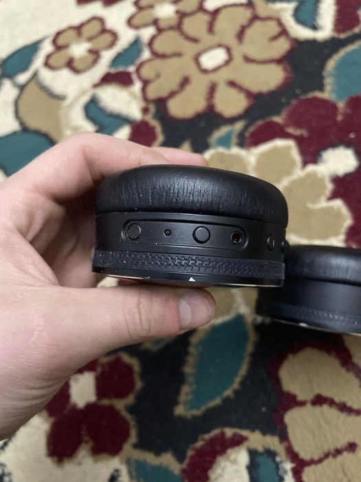 Наушник akg Y50