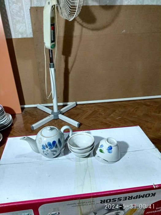 Чайный сервиз.  для любителей .