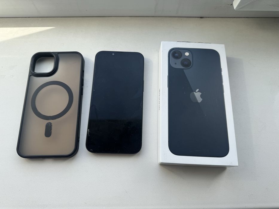 Продам Айфон 13 128гб