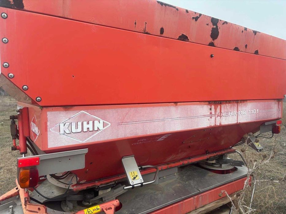 Торилка Kuhn Axis