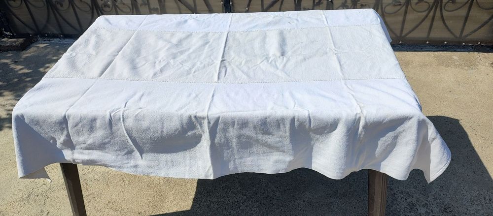 Față de masă veche țărănească țesută in razboi