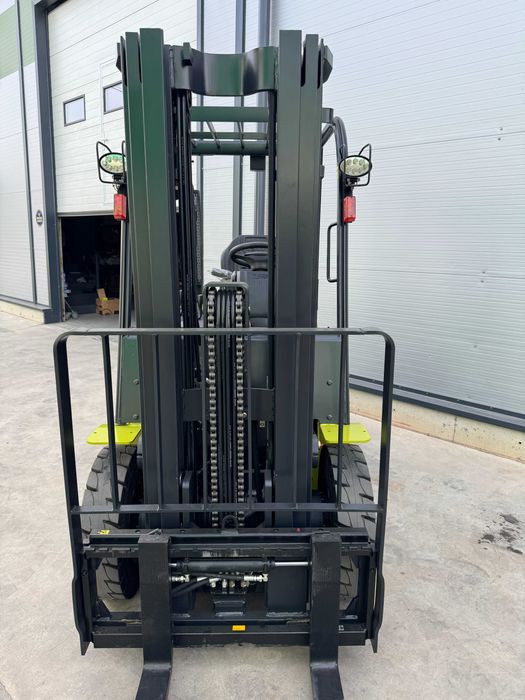 Stivuitor NOU CLARK GTS25 2,5t Diesel GPL Garantie 5 ani din STOC