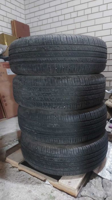 Продам шины 225/60/R18