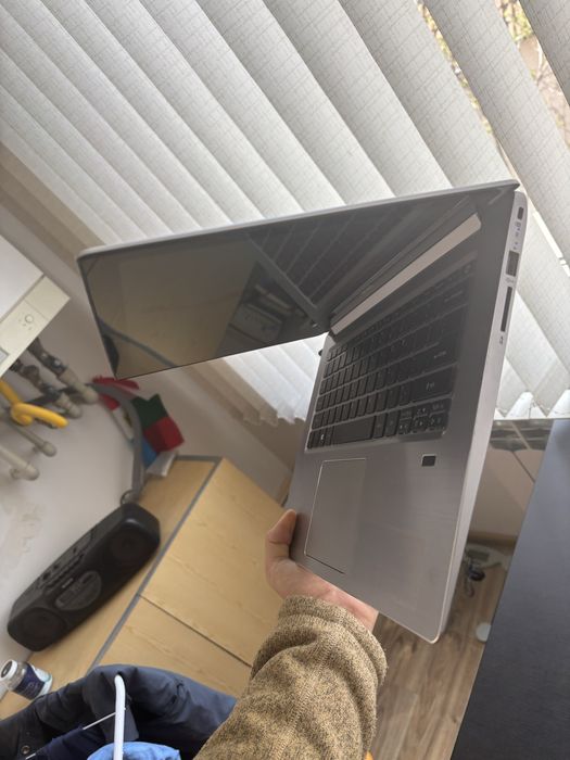 Лаптоп Acer Swift 3 – отлично състояние, нова батерия