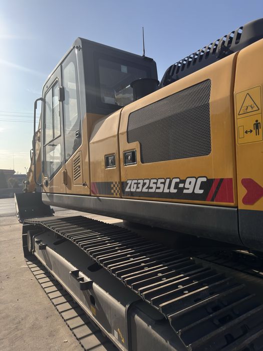 sinomach 3255 гусеничный экскаватор в наличе