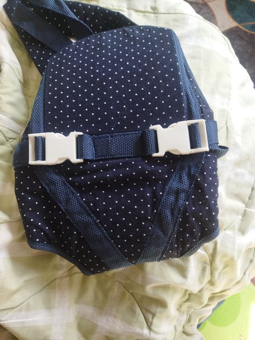 Отдам даром детские вещи.