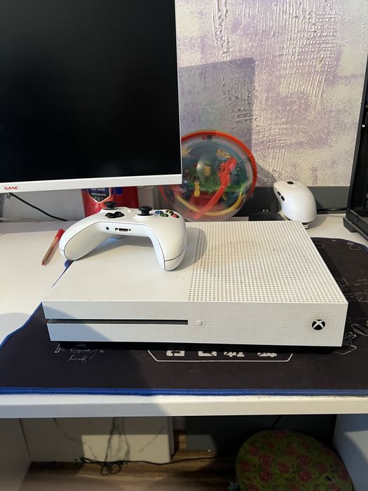 Обмен Xbox One S