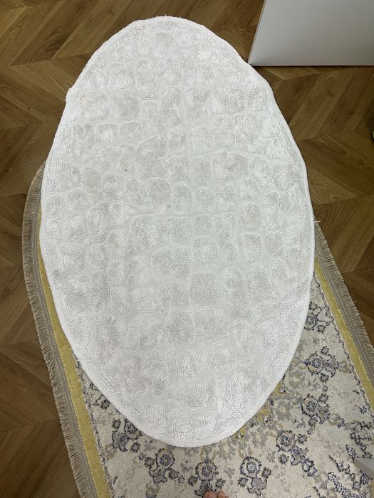 Ковры в ванную разные