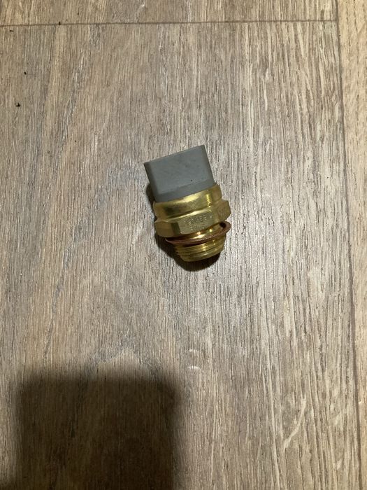 Запчасти на пасат б3  б4