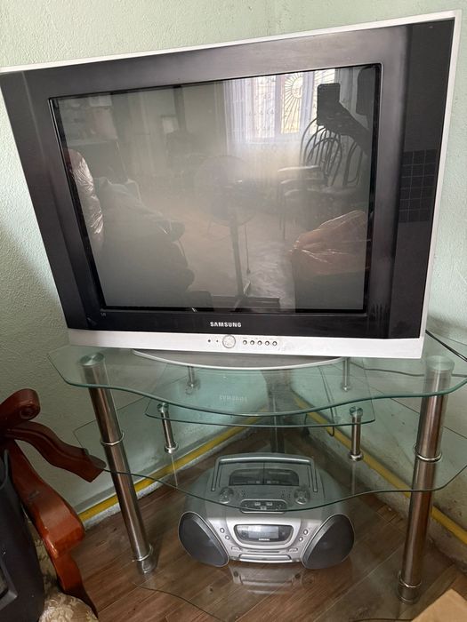 Телевизор буу Самсунг и LG