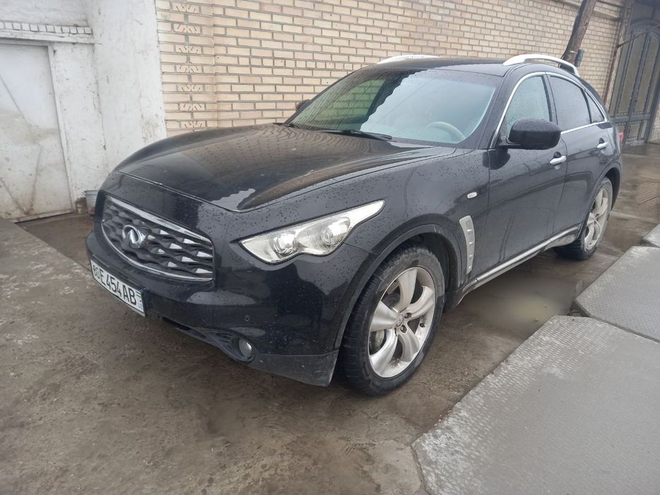 INFINITI FX 35 крассовер