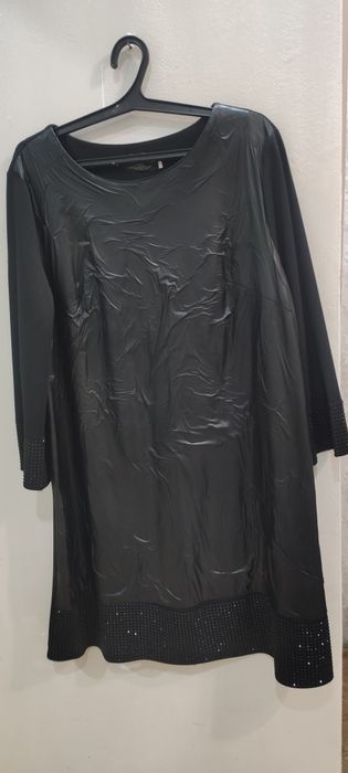 Платье женское..