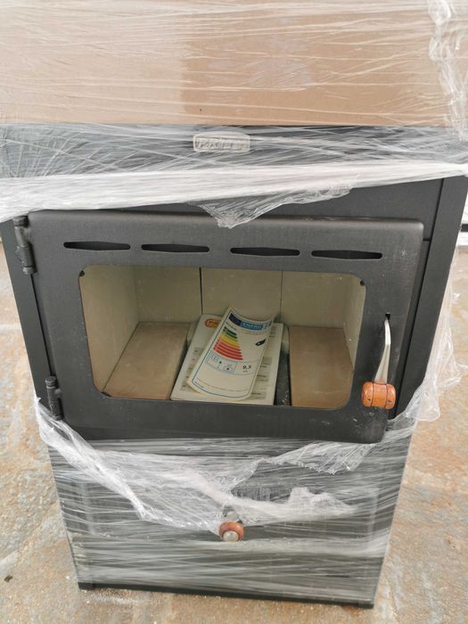 Камина Prity K1 9 kW на твърдо гориво - печка на дърва и въглища